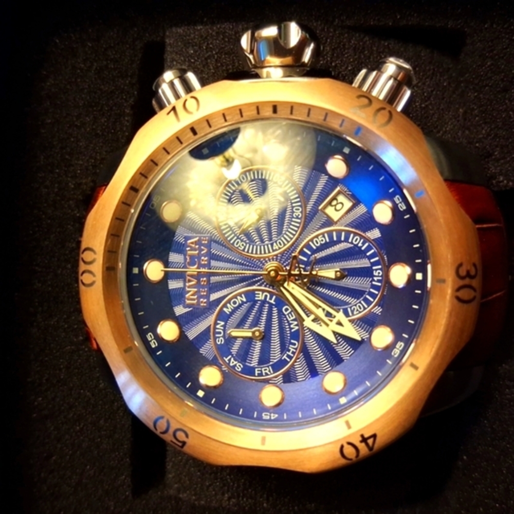 New Invicta Elegant Reserve Venom Chronograph Watch - Picture 3 of 9